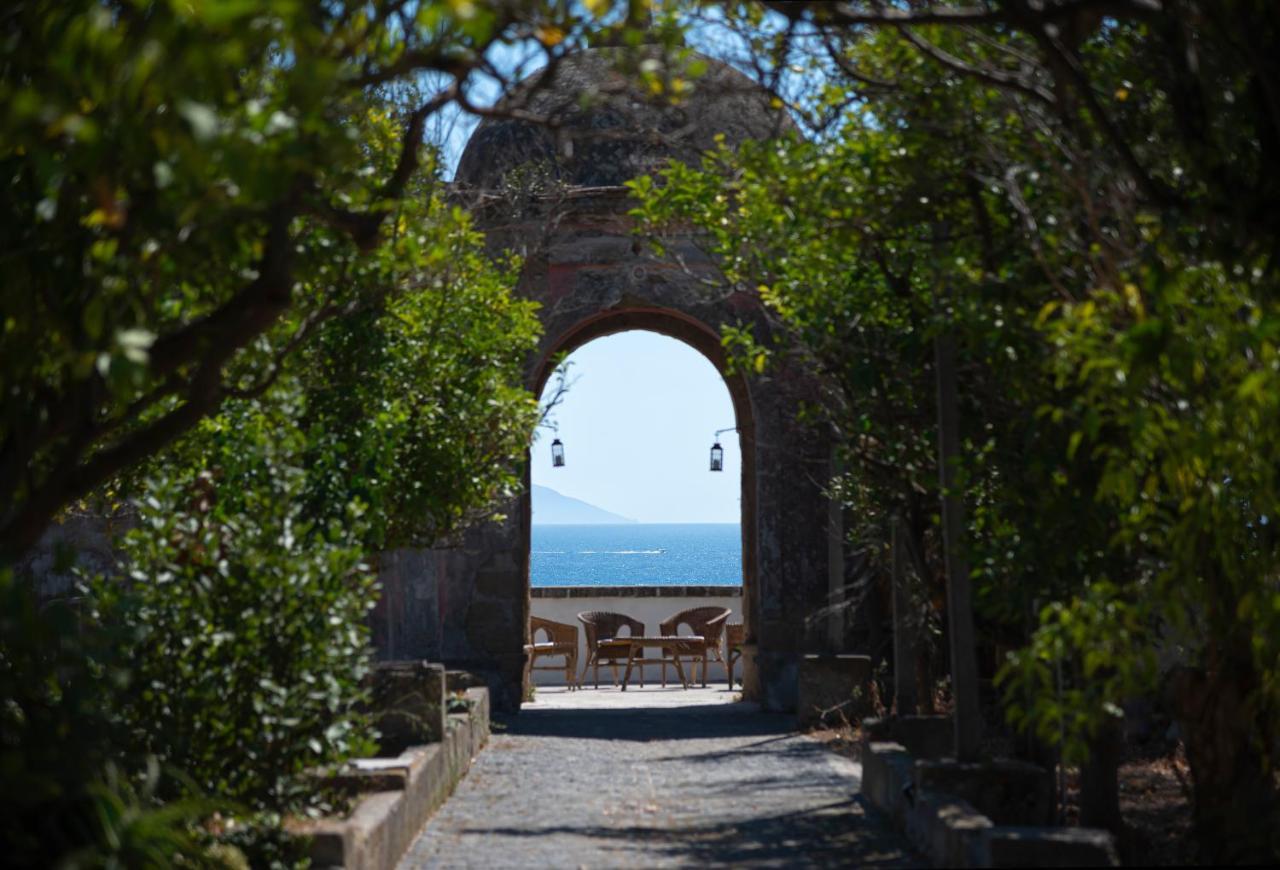 Controvento In Villa Eldorado Procida Exterior photo
